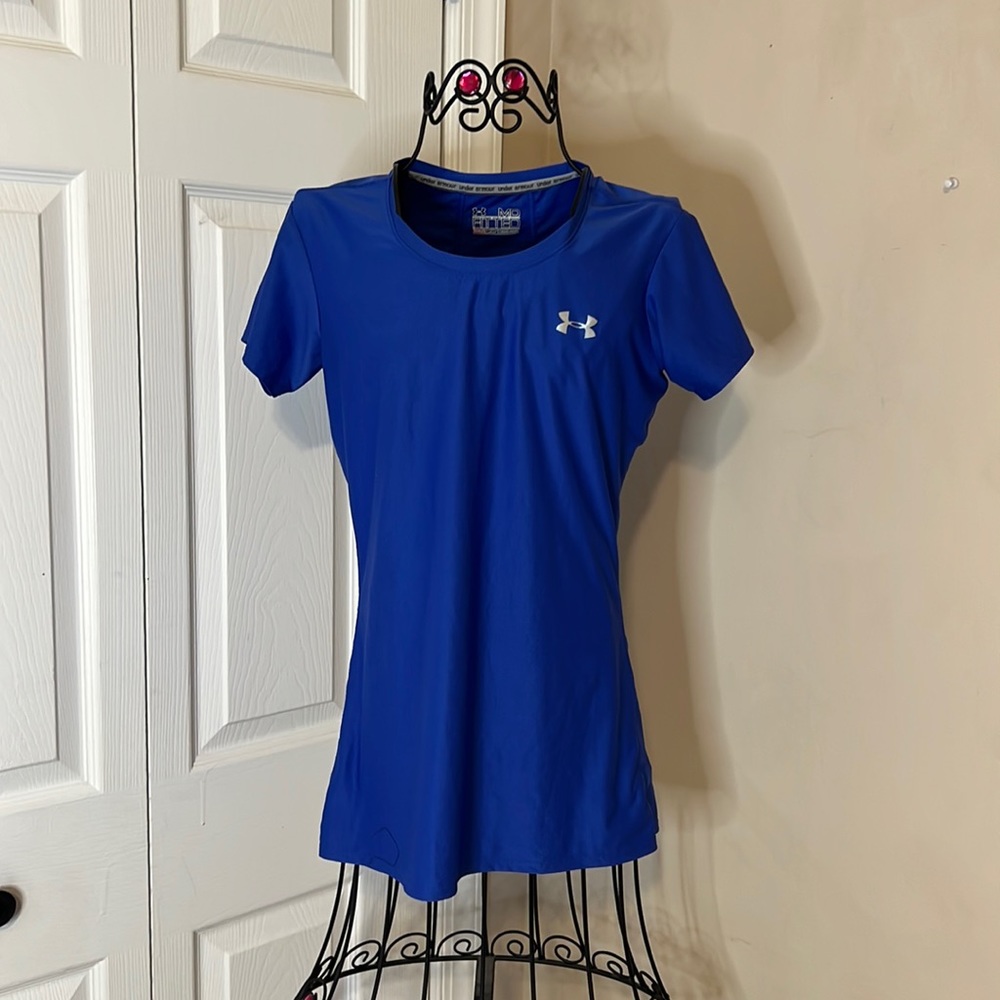 Under Armour Fitted Athletic Tee, Size: Medium